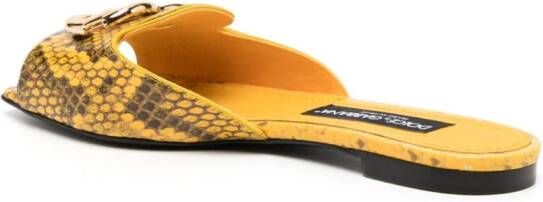 Dolce & Gabbana Slippers met logoplakkaat Geel