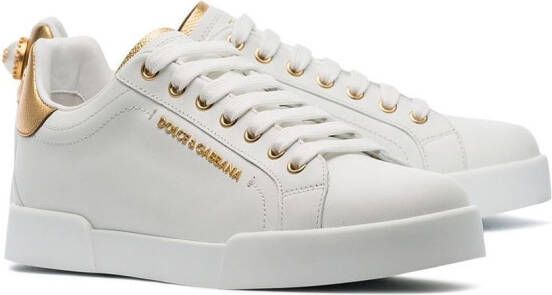 Dolce & Gabbana Witte sneakers van leer verfraaid met parel