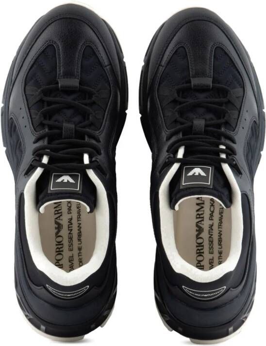 Emporio Armani Sneakers met chevron streep Zwart