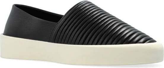 Fear Of God Gewatteerde leren slippers Zwart