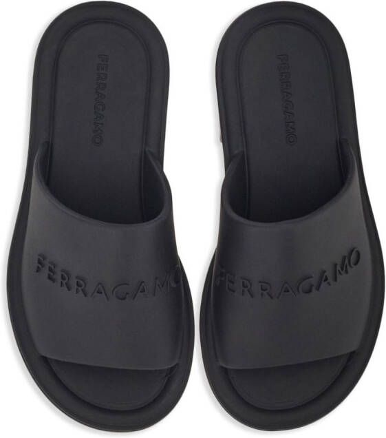 Ferragamo Slippers met 3D logo Zwart