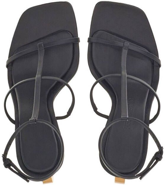 Ferragamo Aglalia sandalen met Gancini hak Zwart