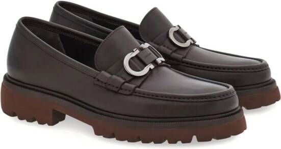 Ferragamo Loafers met Gancini-gesp Bruin