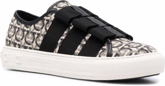 Ferragamo Gancini en Vara Bow low-top sneakers Beige