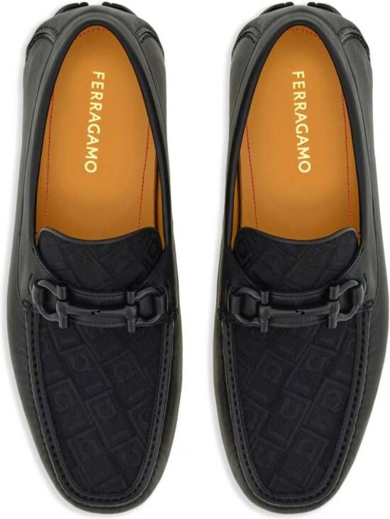 Ferragamo Leren gancini loafers met jacquard Zwart