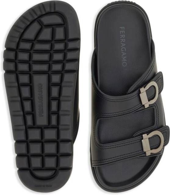 Ferragamo Gancini leren sandalen Zwart