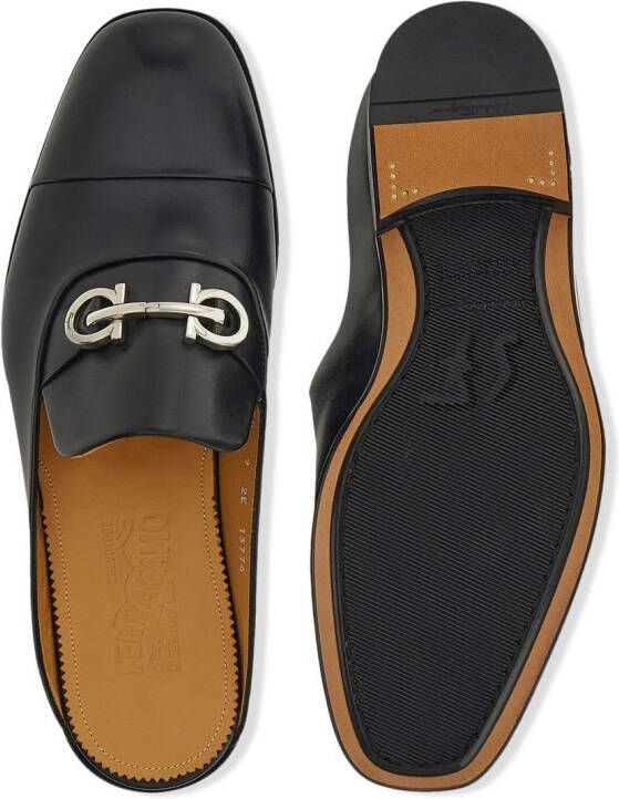 Ferragamo Gancini loafers met open hiel Zwart