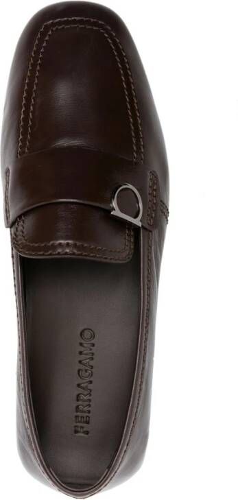 Ferragamo Loafers met Gancini-plakkaat Bruin