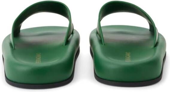 Ferragamo Leren slippers Groen