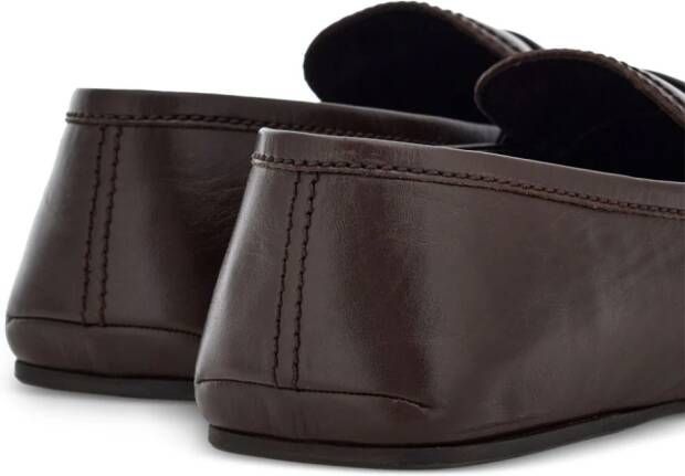 Ferragamo Loafers met Gancini-plakkaat Bruin