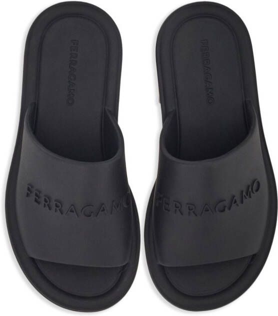 Ferragamo Sandalen met logo-reliëf Zwart