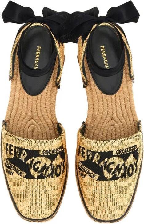 Ferragamo Espadrilles met geborduurd logo Beige