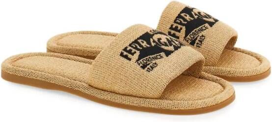 Ferragamo Slippers met geborduurd logo Beige