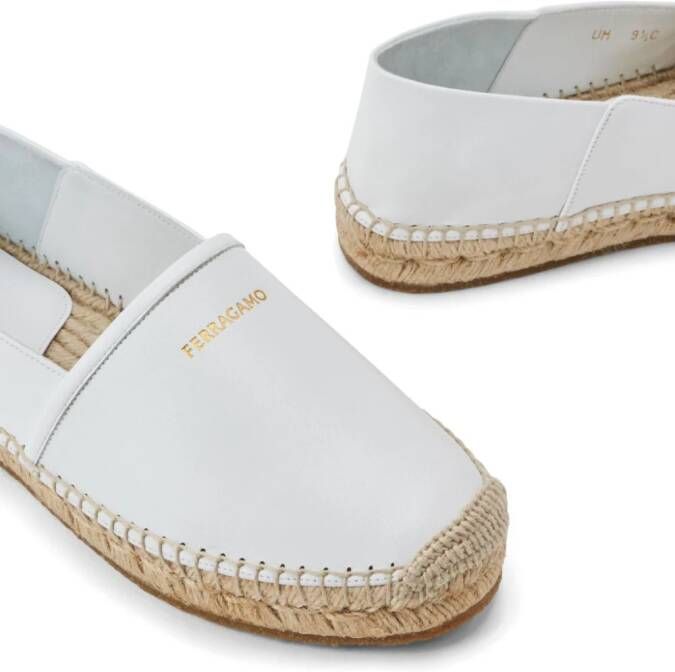 Ferragamo Espadrilles met logoprint Wit