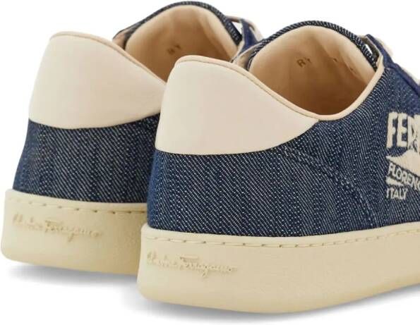 Ferragamo Sneakers met logoprint Blauw