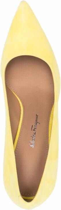 Ferragamo Pumps met puntige neus Geel