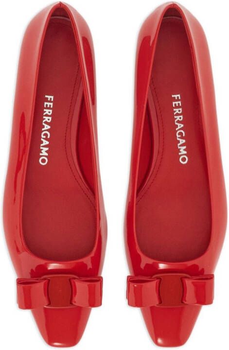 Ferragamo Vara ballerina's met strikdetail Rood