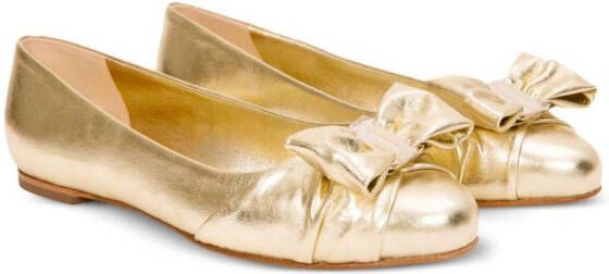 Ferragamo Vara ballerina's met strikdetail Goud