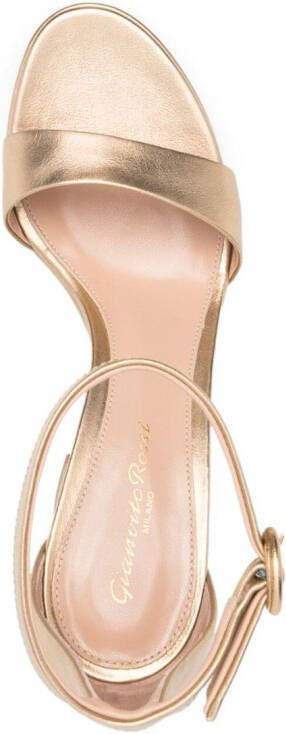 Gianvito Rossi Sandalen met plateauzool Goud