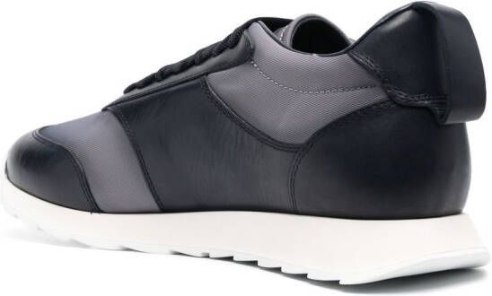 Giorgio Armani Low-top sneakers Grijs