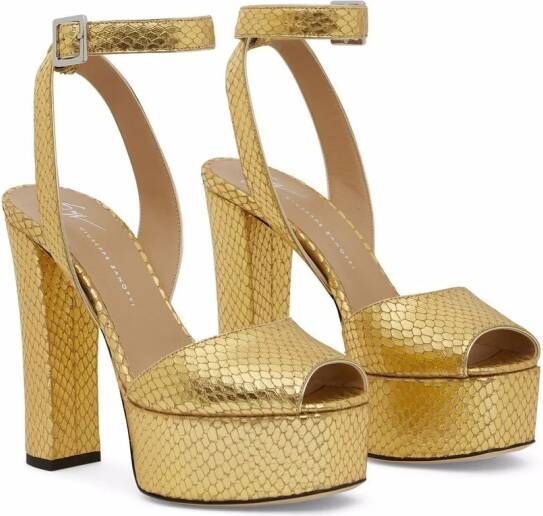 Giuseppe Zanotti Betty sandalen met plateauzool Goud