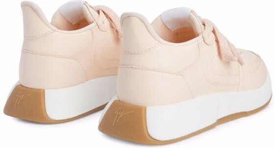 Giuseppe Zanotti Ferox sneakers met kant Roze