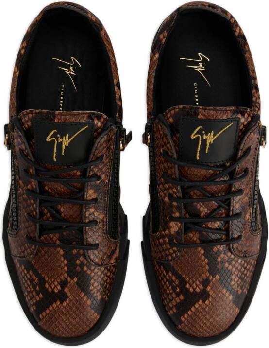 Giuseppe Zanotti Frankie sneakers met slangenhuidprint Bruin