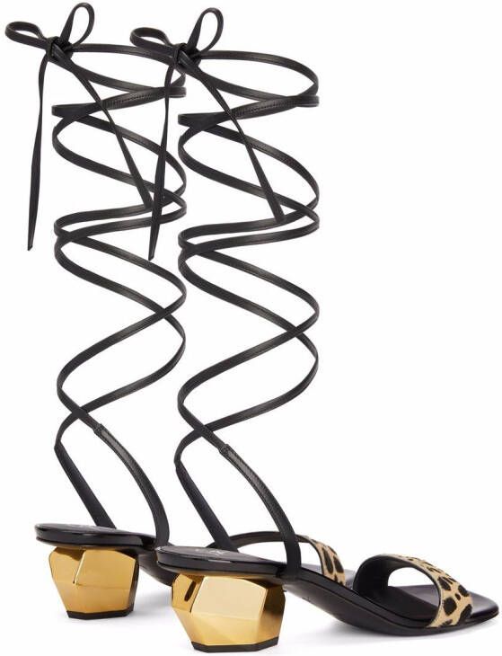 Giuseppe Zanotti Magentha sandalen met gekruiste bandjes Bruin