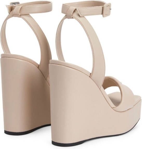 Giuseppe Zanotti Meissa sandalen met plateauzool Beige