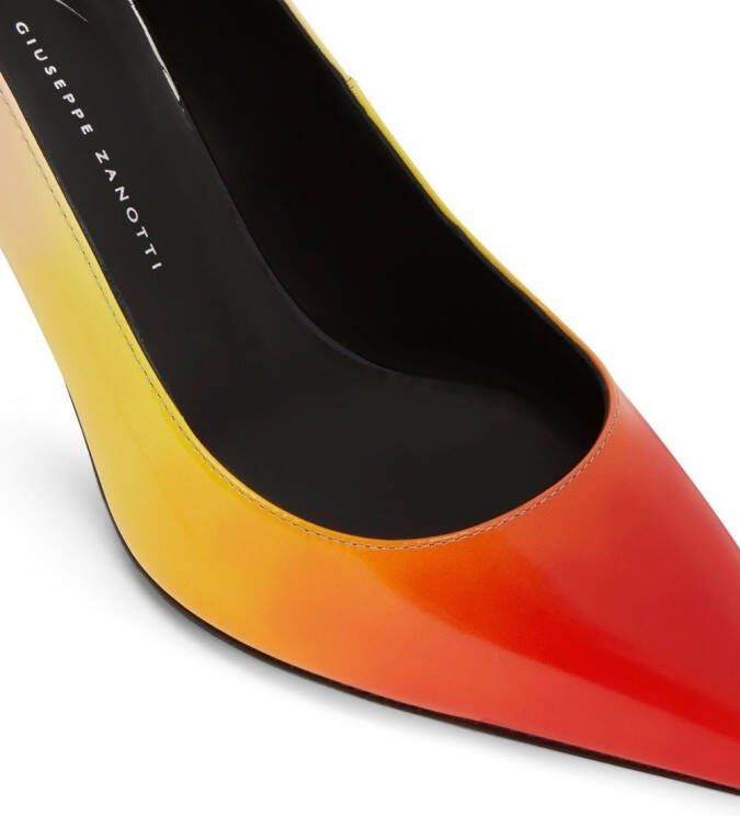 Giuseppe Zanotti Pumps met puntige neus Geel