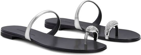 Giuseppe Zanotti Sandalen met kristallen teenring Zilver