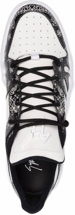 Giuseppe Zanotti Sneakers met bandanaprint Wit