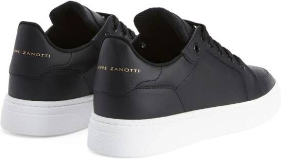 Giuseppe Zanotti Sneakers met geperforeerd detail Zwart