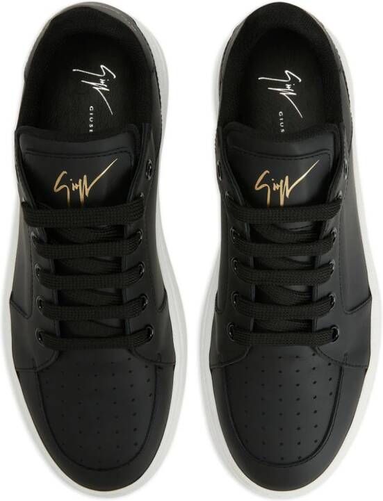 Giuseppe Zanotti Sneakers met geperforeerd detail Zwart