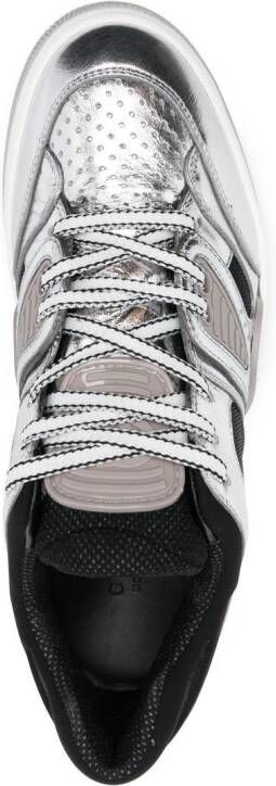 Gucci Basket metallic sneakers Grijs