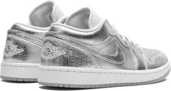 Jordan Air 1 Low SE "Metallic Silver" sneakers Zilver