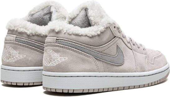 Jordan Air 1 Low SE "Sherpa Fleece" sneakers Grijs