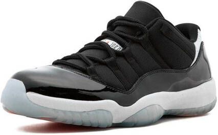 Jordan Air 11 Retro low-top sneakers Zwart