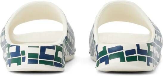 Lacoste Slippers met geometrische print en open neus Wit