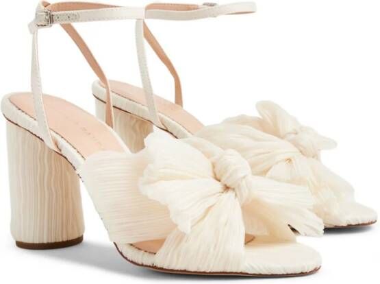 Loeffler Randall Camellia geplooide sandalen Beige