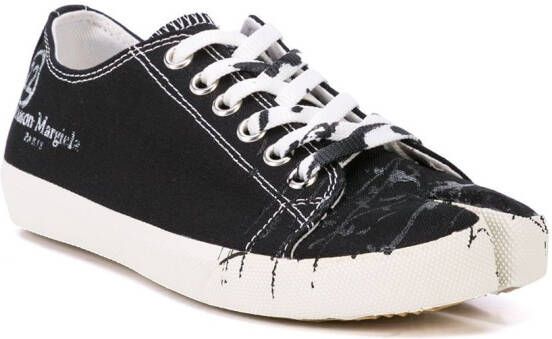 Maison Margiela Tabi sneakers met verfspatten Zwart