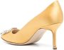 Manolo Blahnik Hangisi pumps met kristallen gesp Geel - Thumbnail 3