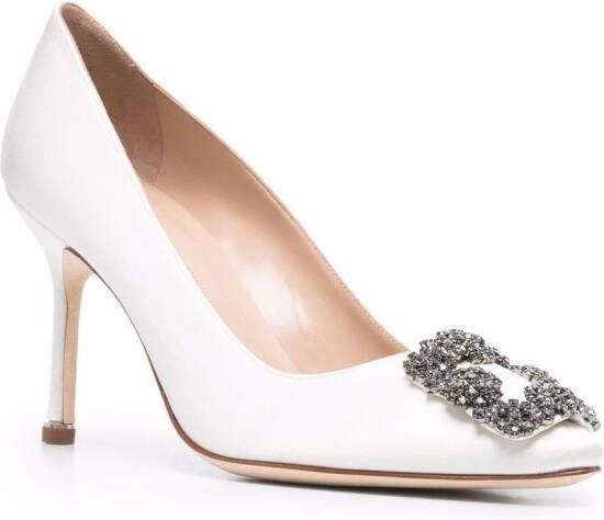 Manolo Blahnik Hangisi pumps met gesp Beige