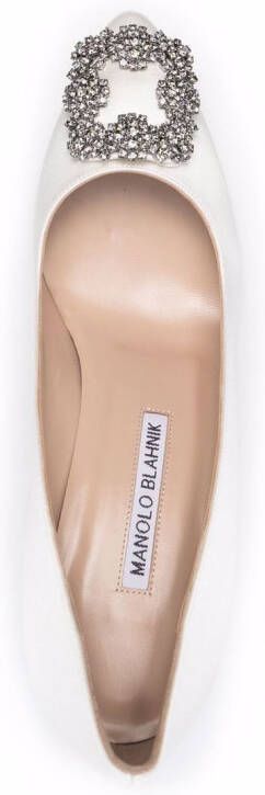 Manolo Blahnik Hangisi pumps met gesp Beige