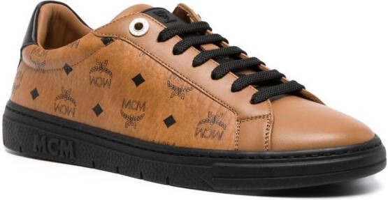 MCM Terrain sneakers met monogramprint Bruin