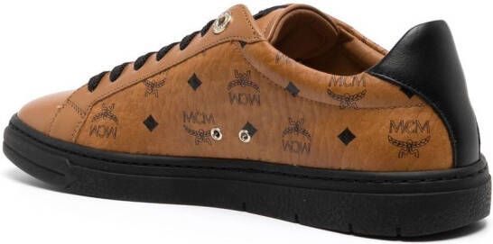 MCM Terrain sneakers met monogramprint Bruin