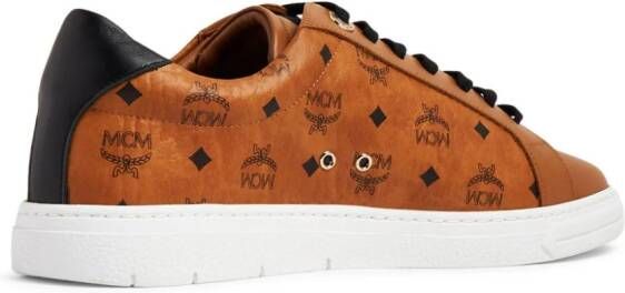 MCM Terrain sneakers met monogramprint Bruin