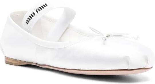 Miu Ballerina's met strikdetail Wit