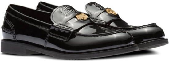 Miu Loafers met logoplakkaat Zwart