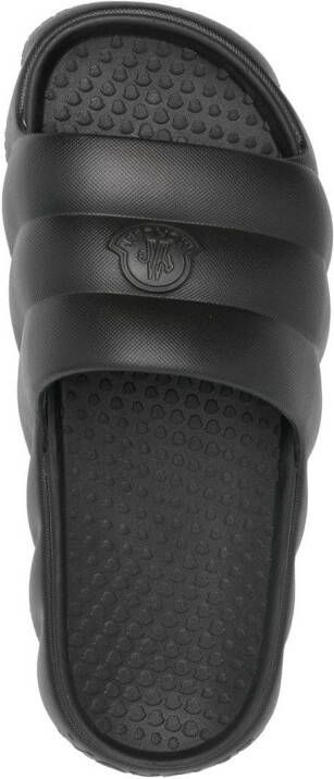 Moncler Lilo gewattteerde slippers Zwart